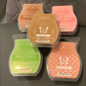 5 Scentsy wax bars. New